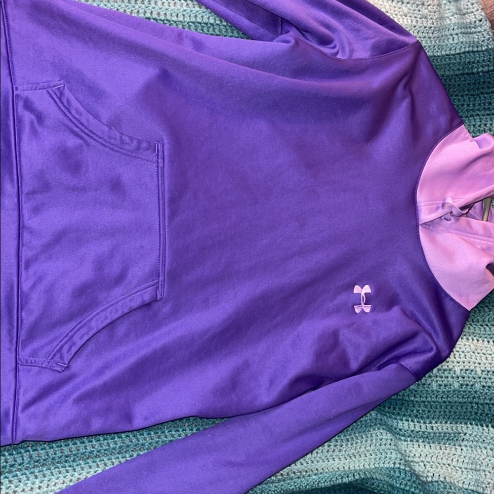 Under armor sweatshirt size XL. Minor wear